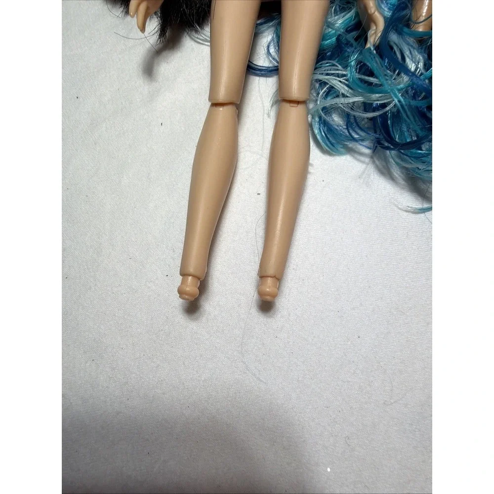 Lot Of 3 Rainbow High Dolls And 1 Bratz Doll